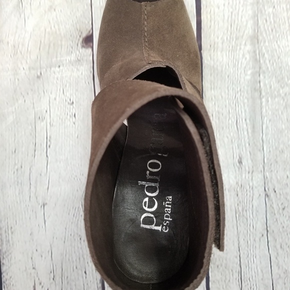 Pedro Garcia Brown Suede heels -Sz 38.5- - Picture 4 of 7